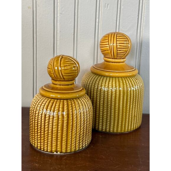 Vintage J.I. Japan Ribbed Ceramic Canister Set with Yarn Ball Lids - Picture 1 of 3